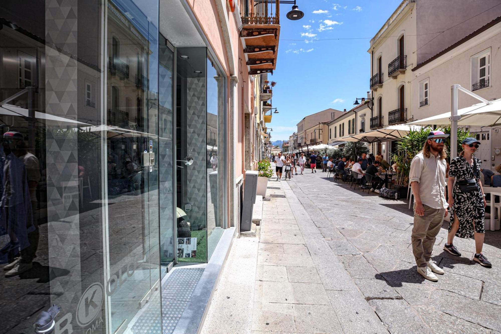 Cavour Living *