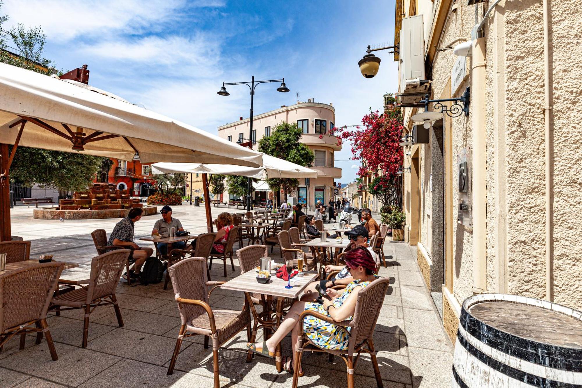 Cavour Living